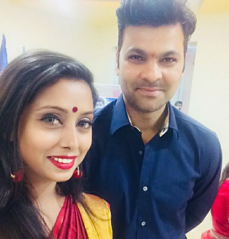 anchor priya rajput with RP Singh